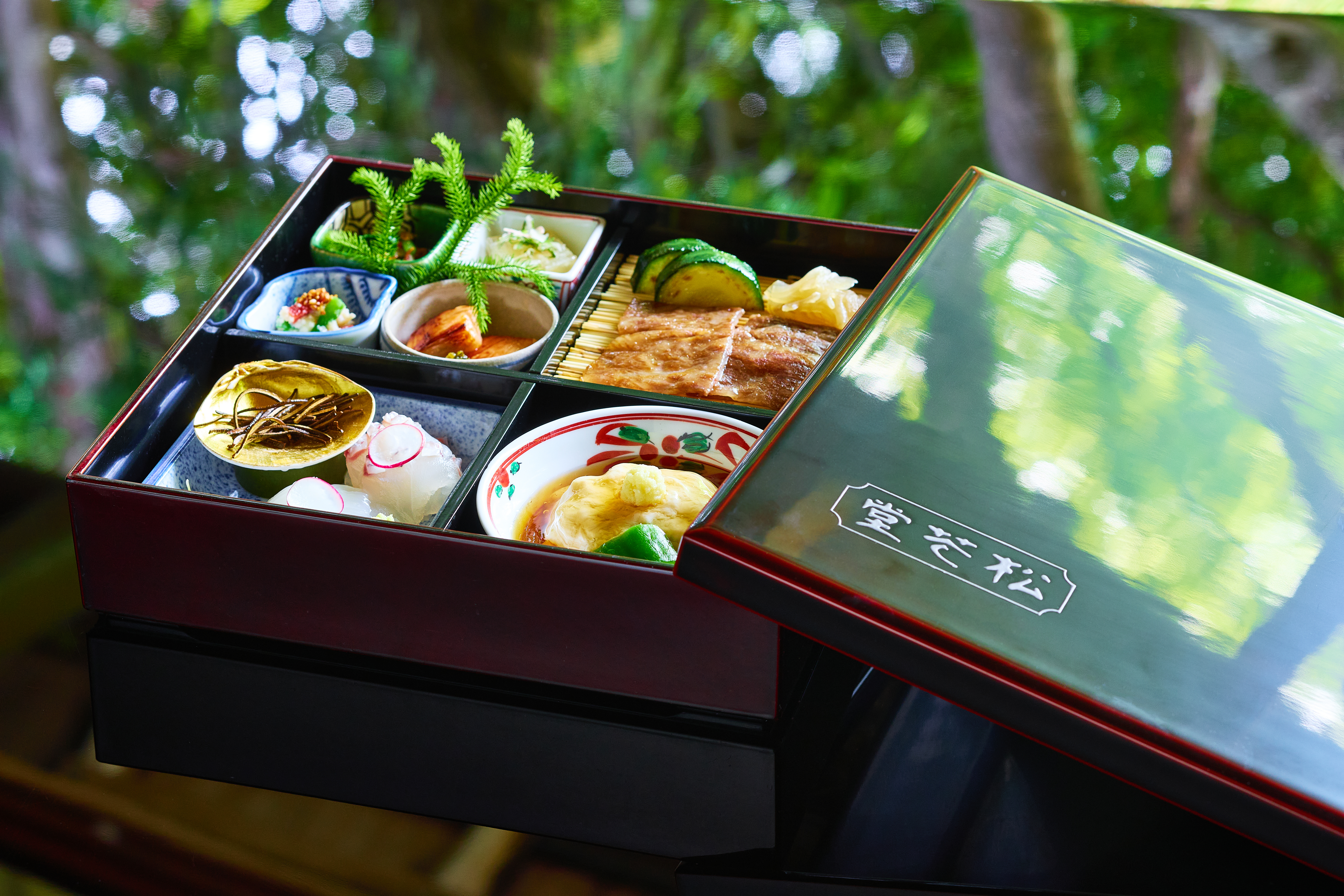 松花堂弁当